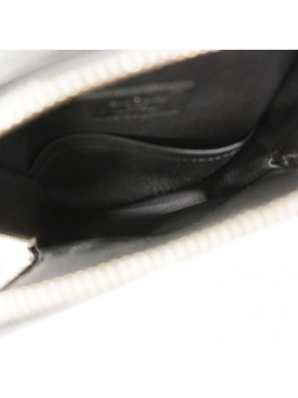 Louis Vuitton Belt Bag Taigarama Outdoor Black - Picture 4 of 10